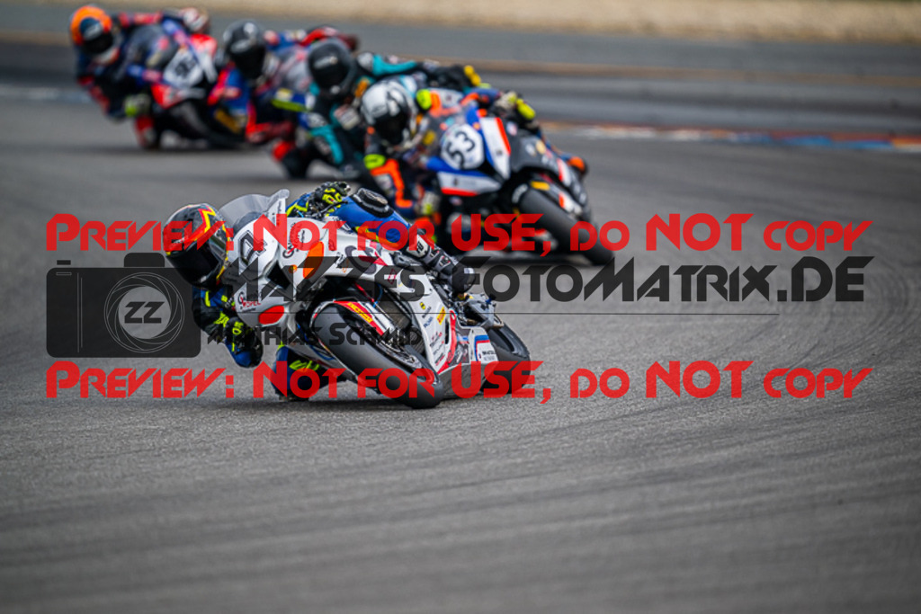 MaZZes_FotoMatrix_220924_1133 | PRO SUPERSTOCK