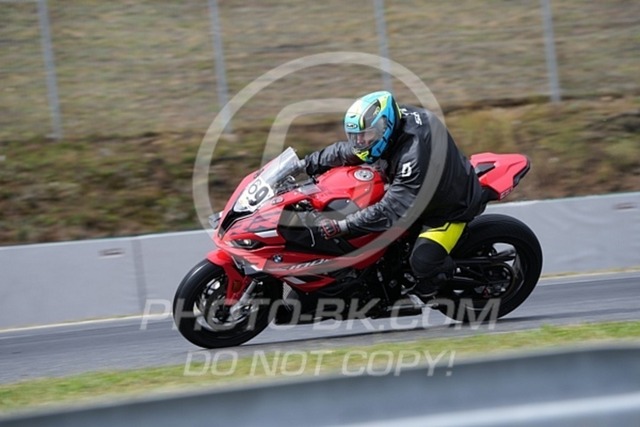 2024_09_15_PBK_32543 | Sportfotografie; SlowMotion; Video; Rennstrecke; Hafeneger; Speer; Racing; RSE; BMW; CBO; Trackday; Motorsportarena; Hockenheimring; Brno; Most; Barcelona; Valencia