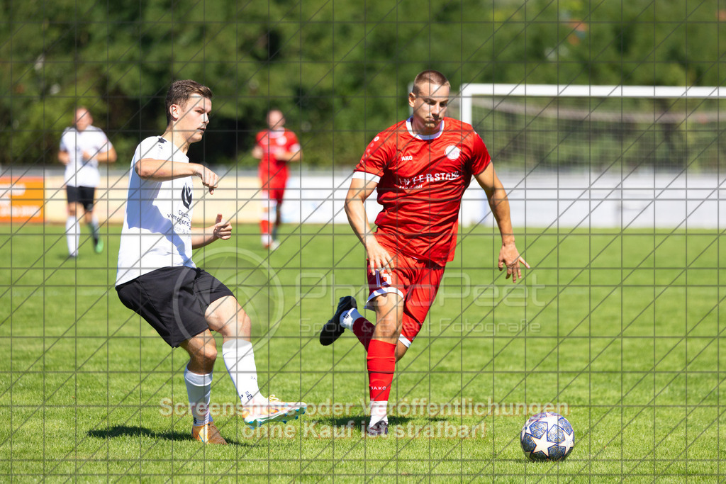 20260906_132422_0129_(c)_by_PhotoPeet | Niklas Eisele (1.FC Donzdorf #15)1.FC Donzdorf II (rot) vs. SGM Jebenhausen-Bezgenriet (weiß), Fußball, Kreisliga A3 - Bezirk Neckar/Fils, 02. Spieltag, Saison 2026/2027, Rasenplatz Lautertal Stadion, Süßener Straße 16, 73072 Donzdorf, 06.09.2026 - 13:00 Uhr,Foto: PhotoPeet / Sport- &amp; Eventfotografie / Peter Harich