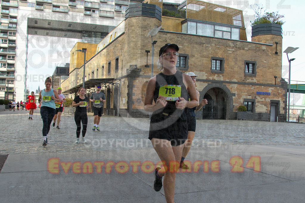 250920_1503_EV4_7991 | Sportfotografie im Rhein-Sieg Kreis, Köln, Bonn, NRW, Rheinland Pfalz, Hessen, etc. Unser Tätigkeitsfeld umfasst den Laufsport vom Volkslauf über den Marathon, Duathlon, Triathon bis zum Ultralauf wie Kölnpfad Ultra oder Schindertrail.