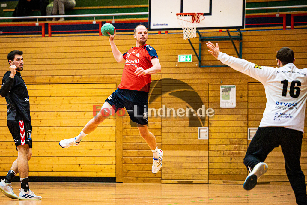 TSV Weiheim gegen SC U´hofen-Germering II | Bezirksliga Handball Herren 2024/25, TSV Weiheim gegen SC U´hofen-Germering II, 20250118,Maximilian OSTHÖVER (TSV Weilheim 24) in Aktion, Wirf aufs Tor,2025-01-18 in Weilheim (Jahnhalle)Maximilian OSTHÖVER (TSV Weilheim 24)Copyright: WolfgangxLindner