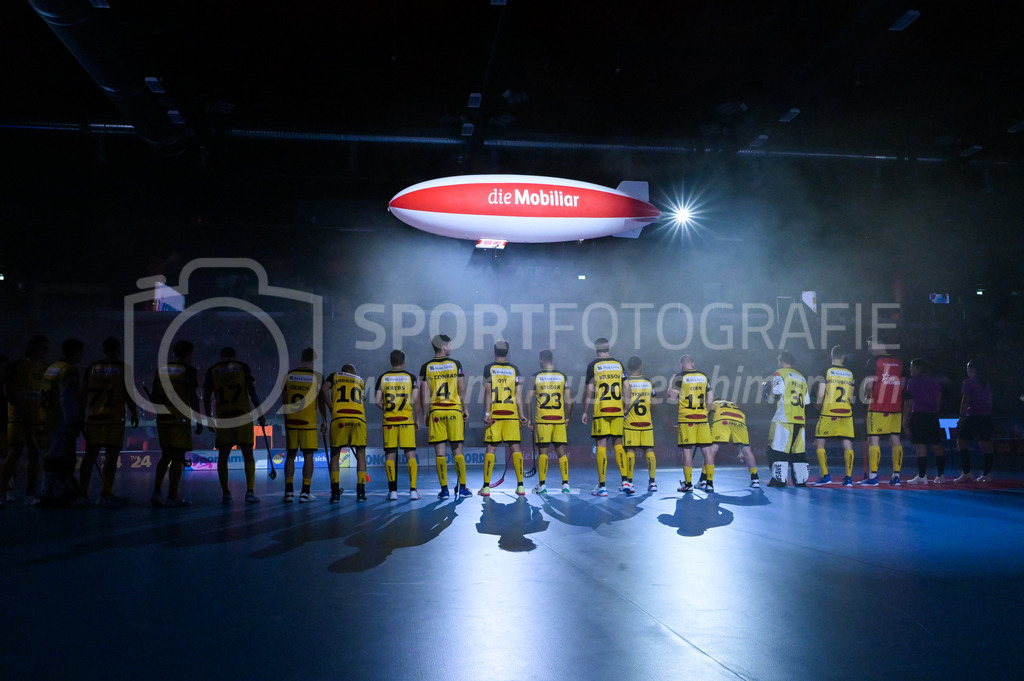 GC Unihockey vs HC Rychenberg - 27. August 2022 | GC Unihockey vs HC Rychenberg
AXA Arena, Winterthur
Spieler des HCR vor dem Spiel.
Bild: Sportfotografie Markus Aeschimann | www.markus-aeschimann.ch - Realisiert mit Pictrs.com