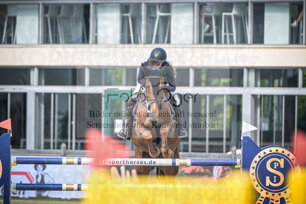 DOS_7970 | Entdecke hochwertige Reitturnierfotos von Foto Oger. Professionell, emotional und authentisch – jetzt Lieblingsmomente im Shop bestellen.Deutschlandweite Turnierfotografie. - Realisiert mit Pictrs.com