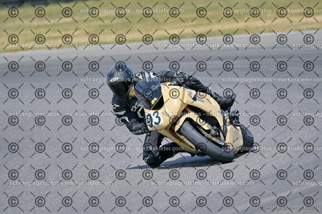 25bt04-1765 | markuskiefer.com - Realisiert mit Pictrs.com