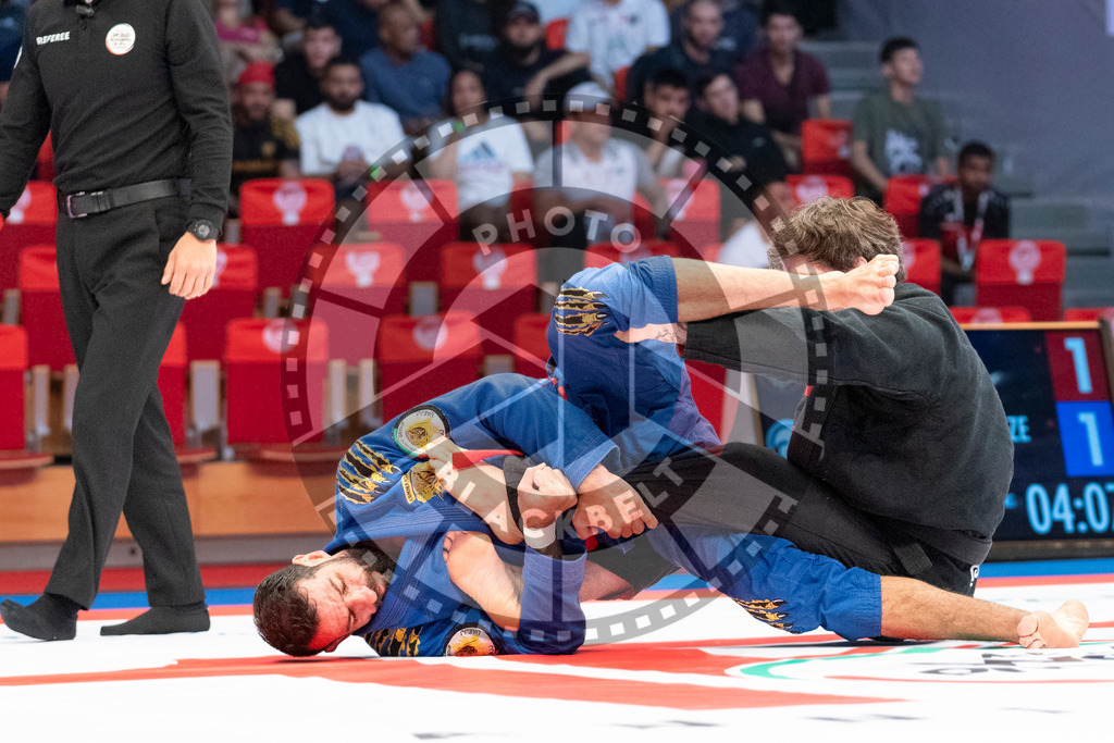 20231107PBB4120 | Fighters compete during the AJP World Master Championship in the Mubadala Arena in Abu Dhabi, Arab United Emirates, on November 7, 2023.
