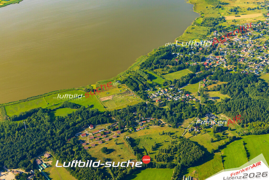 Übersichts Bild Fuhlendorf - Die Luftaufnahme wurde 2025 vom UL-Flugzeug heraus erstellt ( keine Drohnenaufnahme ) - Hochauflösende Luftaufnahme - für Wandbilder und großformatige Ausdrucke geeignet. Das besondere Geschenk!Hier alle&nbsp;Infos zur Lizenzierung der LuftaufnahmeWir fliegen auch dieses Jahr wieder in Ihre Region um Luftbilder zu erstellen.- Luftbild anfragen