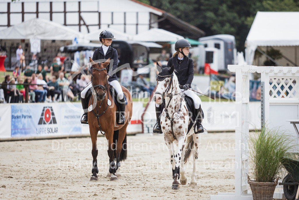 250712_BHO_ClearRoundTeam-438 | Deine schönsten Turniermomente als professionelle Fotos! Entdecke hochwertige Pferdesport-Fotografie im Online-Shop. Jetzt Fotos finden & bestellen!