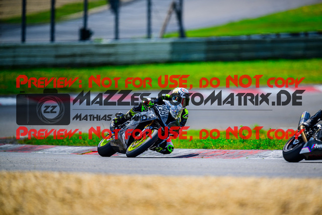 MaZZes_FotoMatrix_240717_6007705_9594 | WEISS