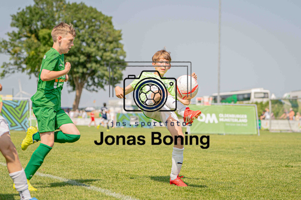 Fußball I E-Junioren I Saison 2025-2026 I OM-Cup Lüsche I Samstag  I 22405 | jns.sportfotos - Realisiert mit Pictrs.com