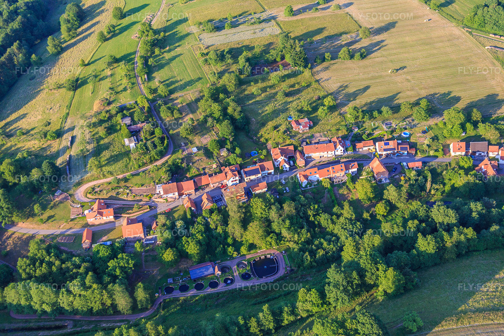 Aerial view: Wastewater treatment plant in Wingen in the state Bas-Rhin, France. – Photo: IMG_080315.jpg taken on 06/05/2015 by Werner Riehm/FLY-FOTO.com – Resolution of the original: 5472 x 3648 px