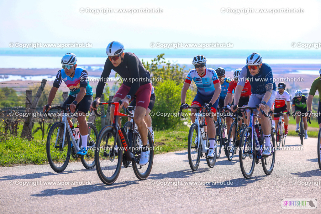 TRA_0731 | Neusiedlersee Radmarathon 2026@sportshot_your_pictrs #yourpictures#roadtowm2029 #nrm #neusiedlerseeradmarathon #neusiedlersee #neusiedlerseetourismus #burgenland #mörbisch #nrm26 #burgenlandtourismus #voglundco #poweredbyburgenlandtourismus #radsport #rad #marathon #ucigranfondo #visitburgenland #ucigranfondoworldseries