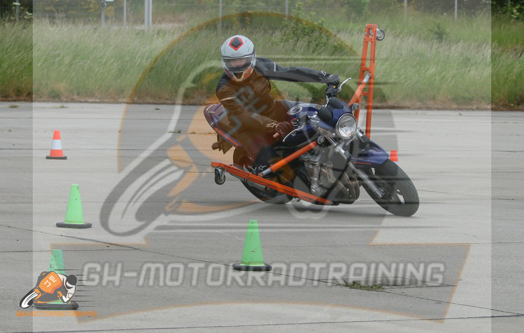 IMG_0092 | gh-motorradtraining-foto.de - Realisiert mit Pictrs.com