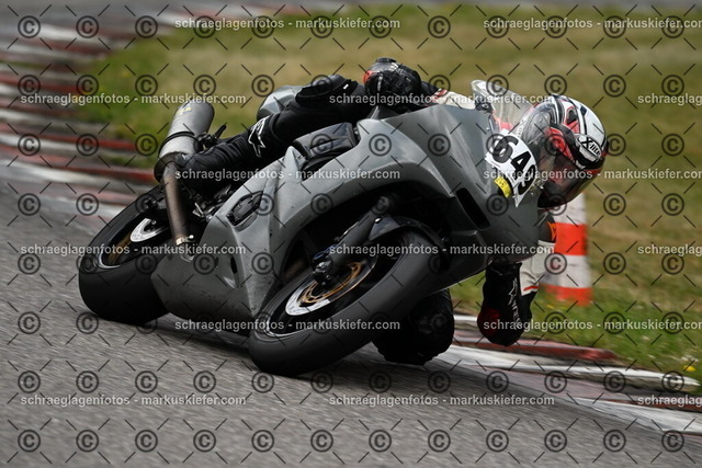 25bt02-0992 | markuskiefer.com - Realisiert mit Pictrs.com