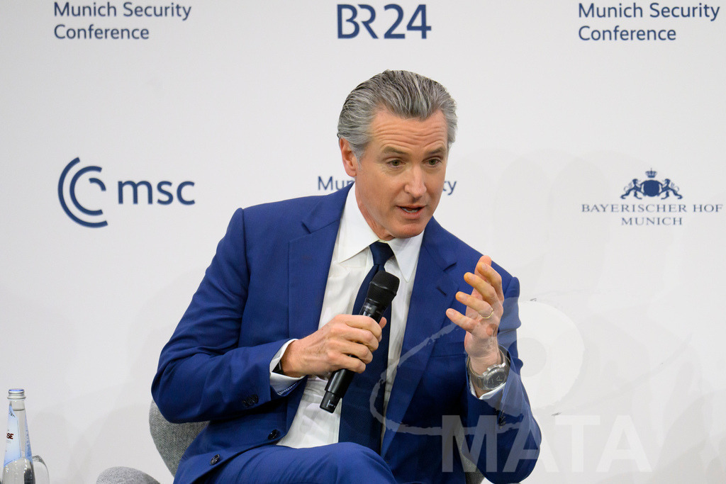 _DWA5947 | MATA IndoCon - Realized with Pictrs.com