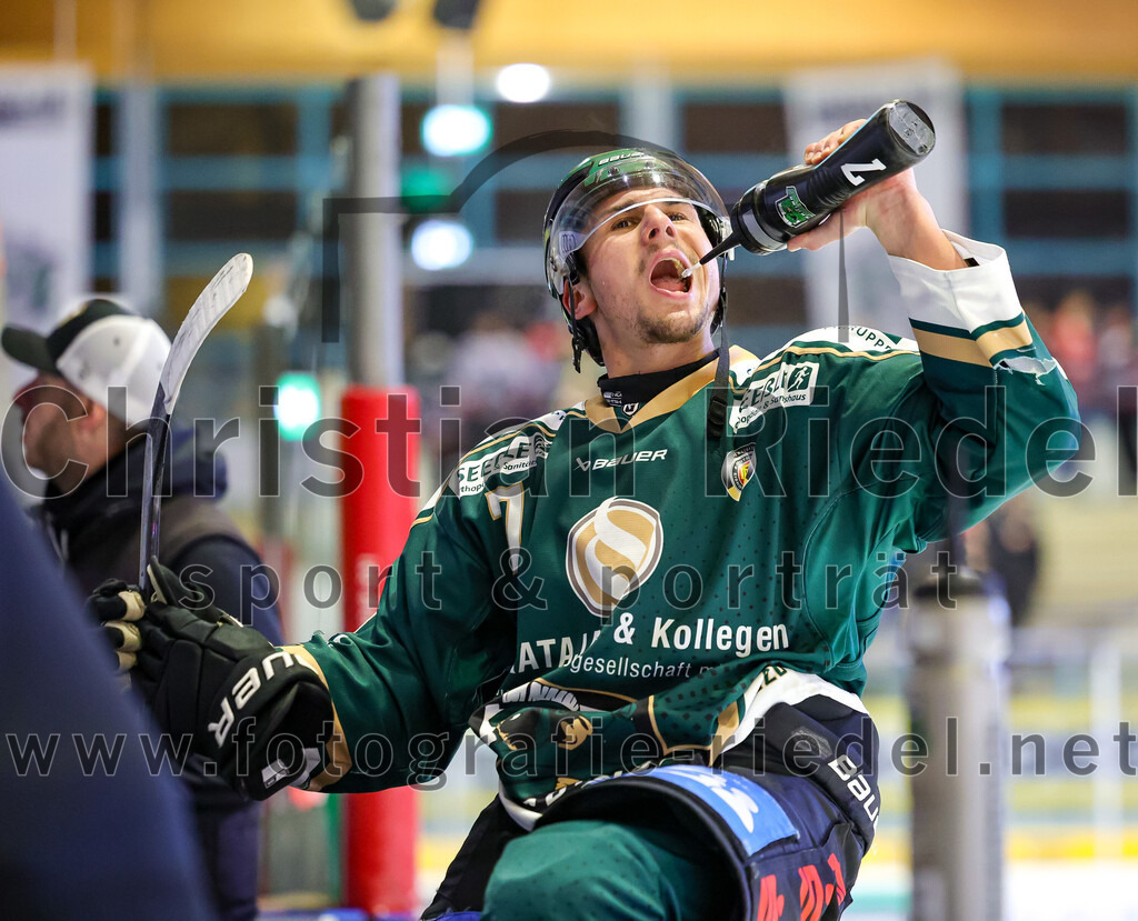 2026-01-18_116_TSV_Erding_gegen_Selber_Woelfe | Erding, Deutschland, 18.01.2026:Eishockey, Oberliga Süd 2025 / 2026, 38. Spieltag, TSV Erding gegen Selber Wölfe, Endergebnis: 2:3 n.V.Louis Trattner (Erding Gladiators, #7)Foto: Christian Riedel / fotografie-riedel.net