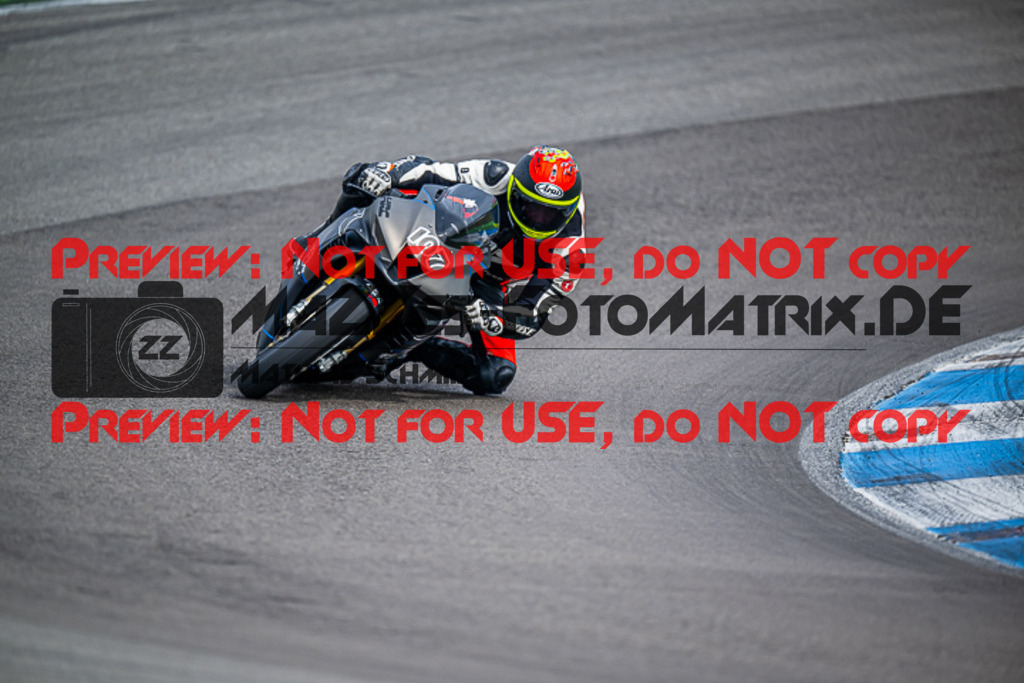 MaZZes_FotoMatrix_230410_6 | ROT