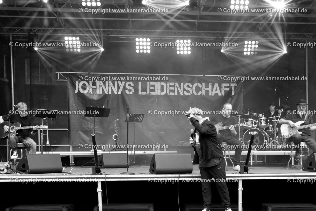 29.08.2025 Johnnys Leidenschaft bei den DIN Tagen 2025 | 29.08.2025 Johnnys Leidenschaft gibt auf der Altmarktbühne in Dinslaken bei den DIN Tagen 2025 ein Konzert. - Realisiert mit Pictrs.com