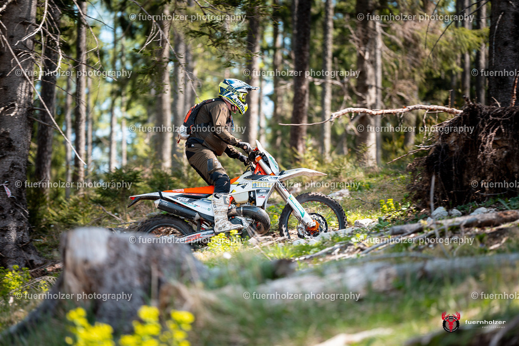 fuernholzer_250501-C2-204 | Fotografische Impressionen von der Red Stag Enduro Extreme by fuernholzer-photography.com. Endurosport in Österreich fotografisch festgehalten von fuernholzer. Auftragsfotografie für Private, Gewerbefotos und Industriefotografie. Eventfotografie, Sportfotografie und Motorsportfotografie. Anbieter von Fotoworkshops, Fototraining, fotografischen Vorträgen und Fotoseminaren.