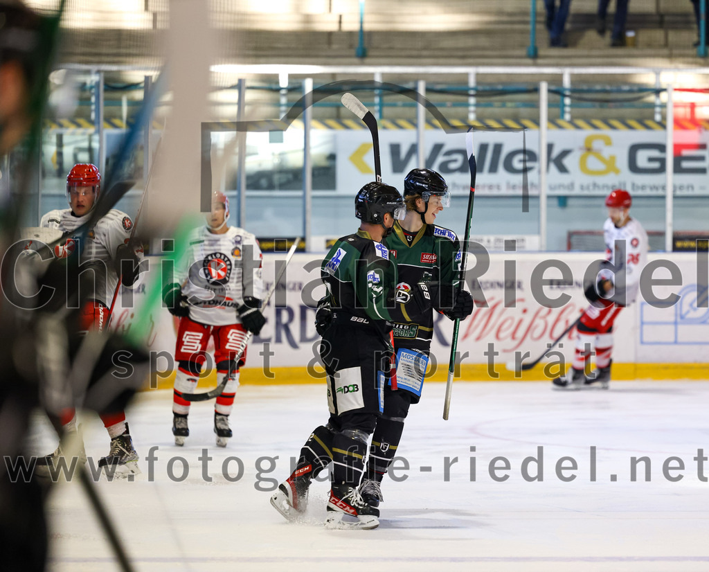 2022-09-25_036_TSV_Erding_gegen_EHC_Klostersee | Erding, Deutschland, 25.09.2022:
Eishockey, Bayernliga 2022 / 2023, Testspiel, TSV Erding gegen EHC Klostersee, Endergebnis: 8:2

Foto: Christian Riedel / fotografie-riedel.net