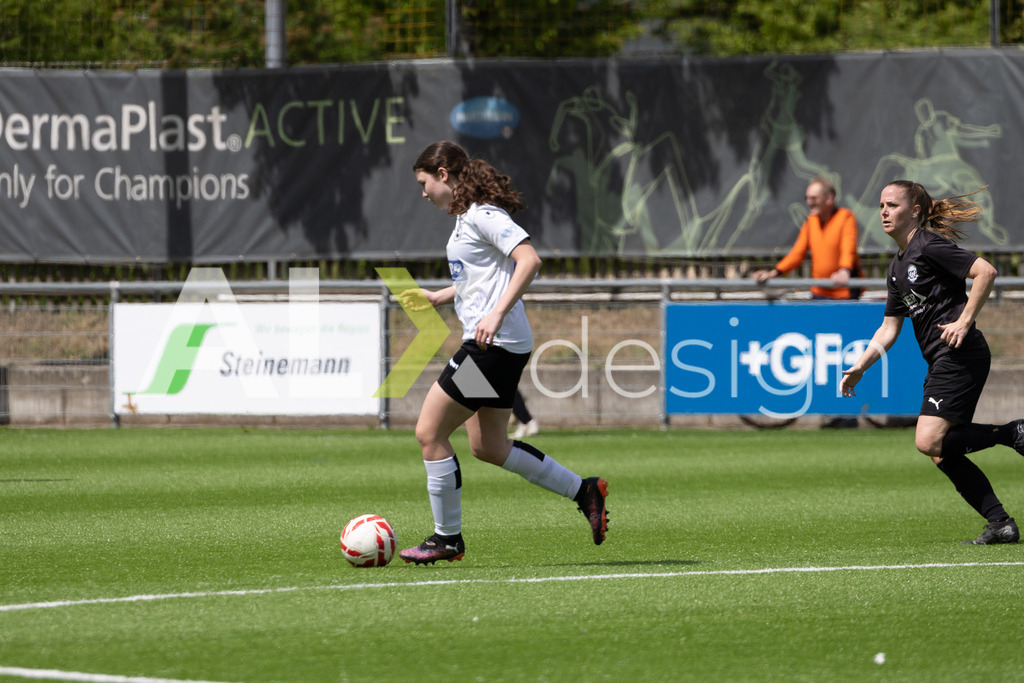 Fußball I Frauen I Saison 2025-2026 I Frauen 3. Liga | FVRZ Gruppe 2 | 18. Spieltag I Spielvereinigung Schaffhausen Damen 1 - Team Furttal Zürich I 17.05.2026 | Hochwertige Sportfotos kaufen & lizenzieren für Medien, Vereine, Agenturen & Sportler:innen. Entdecke professionelle Sportfotografie im Bildshop von Alexander Franzen. - Realisiert mit Pictrs.com