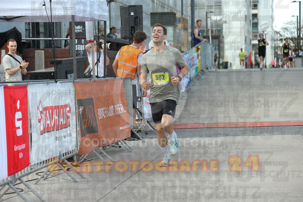 250920_1508_EX1_8394 | Sportfotografie im Rhein-Sieg Kreis, Köln, Bonn, NRW, Rheinland Pfalz, Hessen, etc. Unser Tätigkeitsfeld umfasst den Laufsport vom Volkslauf über den Marathon, Duathlon, Triathon bis zum Ultralauf wie Kölnpfad Ultra oder Schindertrail.