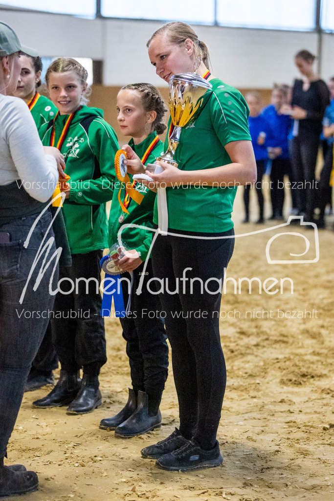 Platzierung5+6+7+NS-015 | MomenTaufnahmen Pferdesportfotos