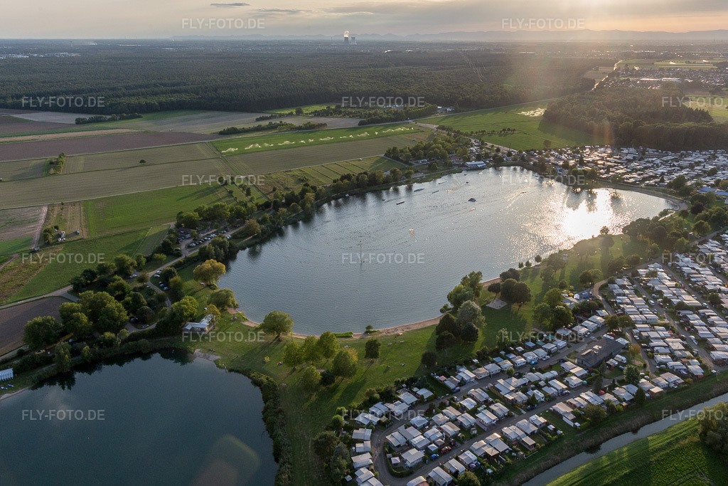Luftbild: Sankt Leon, St. Leoner See, Wasserskianlage im Ortsteil Sankt Leon in St. Leon-Rot im Bundesland Baden-Württemberg in Deutschland. Foto: IMG_102521.jpg vom 24.08.2017 durch Werner Riehm/FLY-FOTO.de