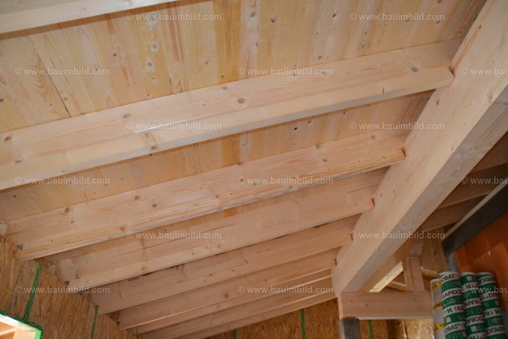 bib-lg09-holzbau-0221 | Nach LV-Leistungsgruppen sortierte Detailfotos über den Bau eines Hauses. Alle Hausbau-Bilder direkt vom Urheber und Autor der Website Haus-Selber-Bauen.com