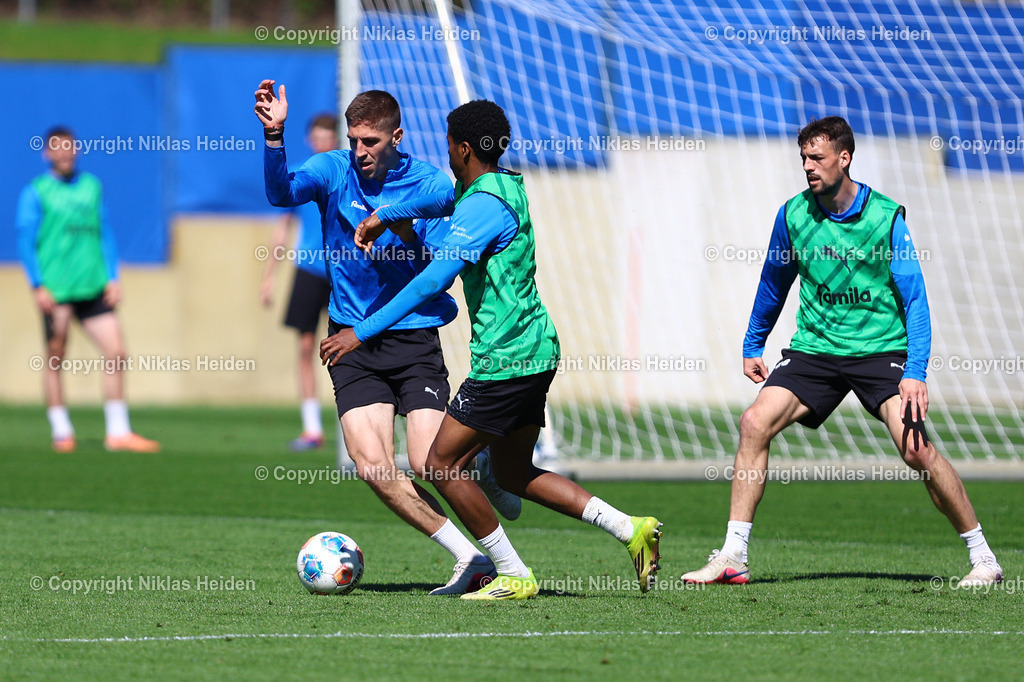 NH_HolsteinKiel_Training_22042026 | #6 Marko Ivezic (Holstein Kiel) und #16 Andu Kelati (Holstein Kiel)Fußball I Herren I Training I Saison 2025-2026 I Holstein Kiel I 22.04.2026 I Citti-Fußballpark