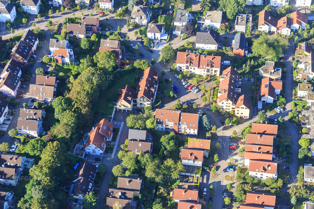Luftbild: Albert-Einstein-Straße x Walther-Bothe-Straße im Ortsteil Wolfartsweier in Karlsruhe im Bundesland Baden-Württemberg in Deutschland. Foto: IMG_092969.jpg vom 13.08.2016 durch Werner Riehm/FLY-FOTO.de
