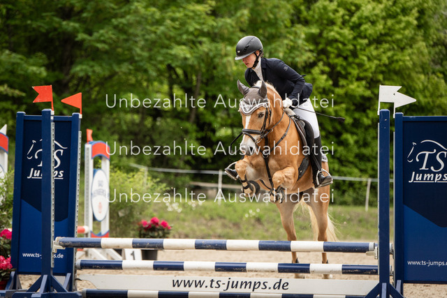Bad_Meinberg_07389 | saradresslerfotografie - Realisiert mit Pictrs.com