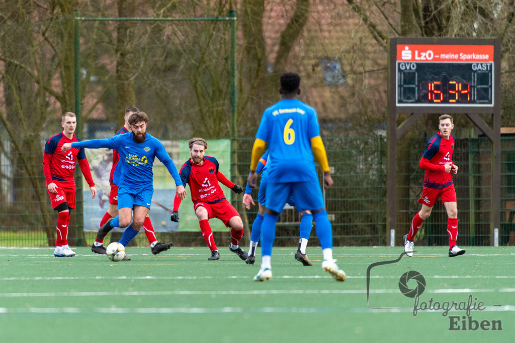 GVO Oldenburg-VFL Germania Leer | Herren Bezirks-Testspiel; GVO Oldenburg (rot)-VFL Germania Leer (blau) am 02.03.2025 in Oldenburger (Sportpark Osternburg); Photo: Philip Eiben 2025 - Realisiert mit Pictrs.com