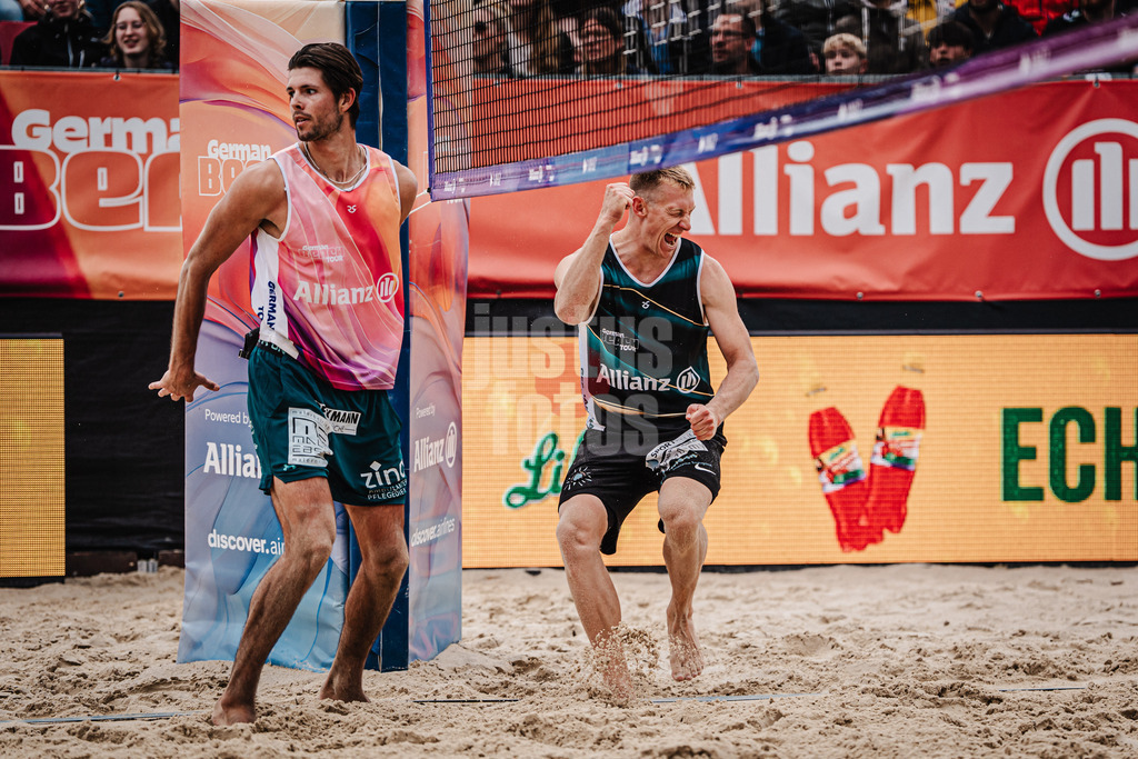 Beachvolleyball | Männer | Allianz German Beach Tour 2025 | Tourstop Bremen | 15.06.2025 | rechts jubelt Jonas Reinhardt, links Niklas Held