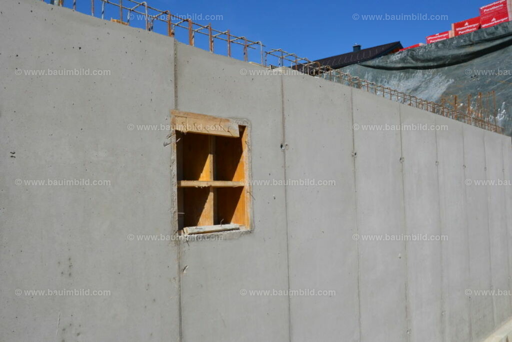 bib-lg04-betonarbeiten-0222 | Nach LV-Leistungsgruppen sortierte Detailfotos über den Bau eines Hauses. Alle Hausbau-Bilder direkt vom Urheber und Autor der Website Haus-Selber-Bauen.com