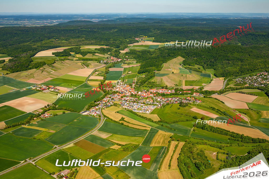 Geschenkidee Michelau bei Michelau im Steigerwald -Die Luftbildaufnahme wurde 2025 vom UL-Flugzeug heraus erstellt ( keine Drohne ) - Hochauflösende Luftaufnahme -Nicht vergleichbar mit Google Maps oder Satelittenbilder- Die Geschenkidee !Mit Lizenz und Bildrechte bestellbar