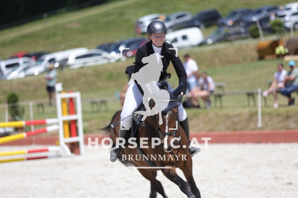 0P6A8973 | Willkommen bei Brunnmayr - Design & Fotografie – Ihrem Spezialisten für Reitturniere und Pferdeveranstaltungen in Oberösterreich, Salzburg und Bayern! Seit über 17 Jahren sind wir leidenschaftlich dabei.