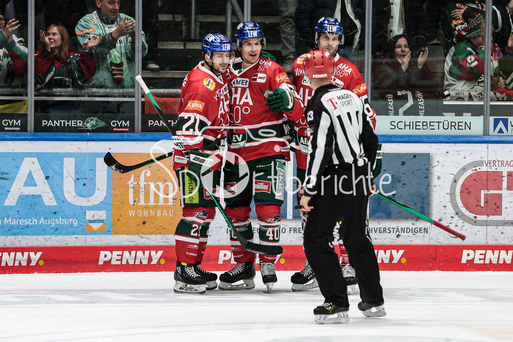 Augsburger Panther - Adler Mannheim | Sebastian WAENNSTROEM (AEV #40) juebelt ueber den Siegtreffer zum 5-4 Verlaengerung