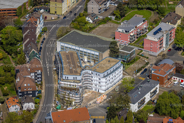 Hattingen230406939 | Luftbild, Projekt ZuHause1, Baustelle mit Neubau Seniorenresidenz, Schulstraße Ecke Talstraße, Hattingen, Ruhrgebiet, Nordrhein-Westfalen, Deutschland