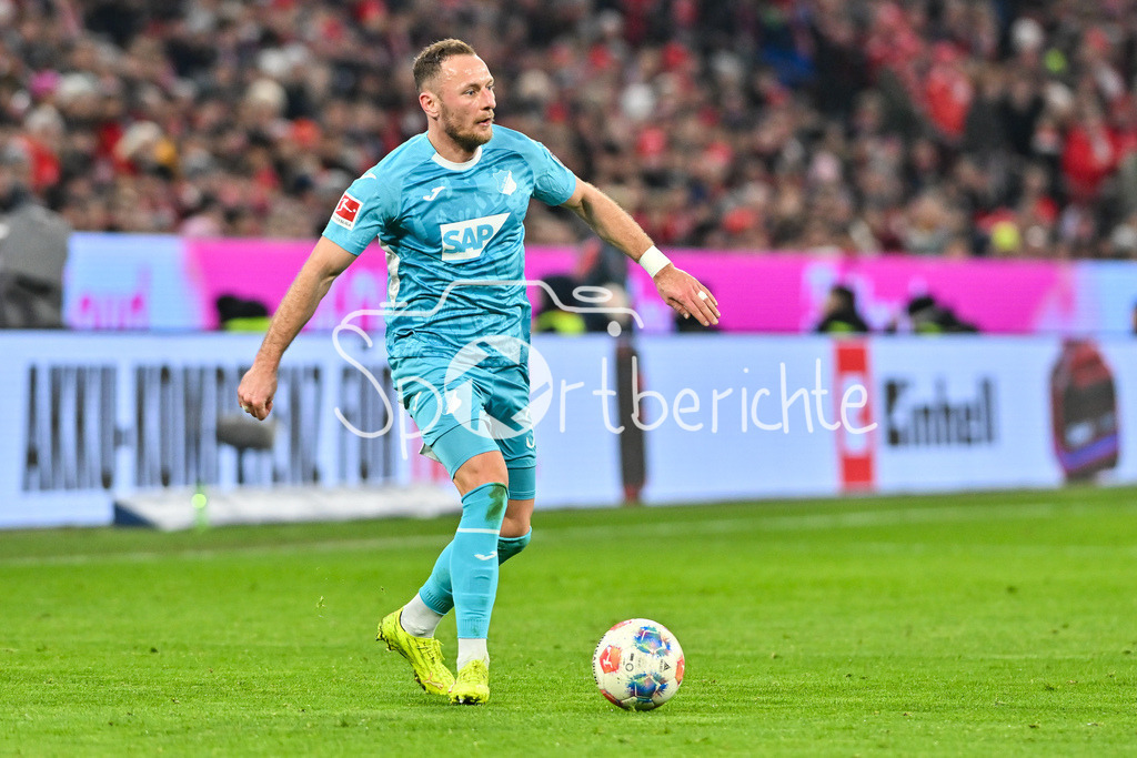 FC Bayern München - TSG 1899 Hoffenheim | MUNICH, GERMANY - 08. FEBRUARY: am Ball Vladimir COUFAL (TSG Hoffenheim 34) / Einzelfoto / Freisteller während dem Bundesligamatch zwischen dem FC Bayern München und der TSG 1899 Hoffenheim am 21. Spieltag in der Allianz Arena / DFL REGULATIONS PROHIBIT ANY USE OF PHOTOGRAPHS AS IMAGE SEQUENCES AND/OR QUASI-VIDEO