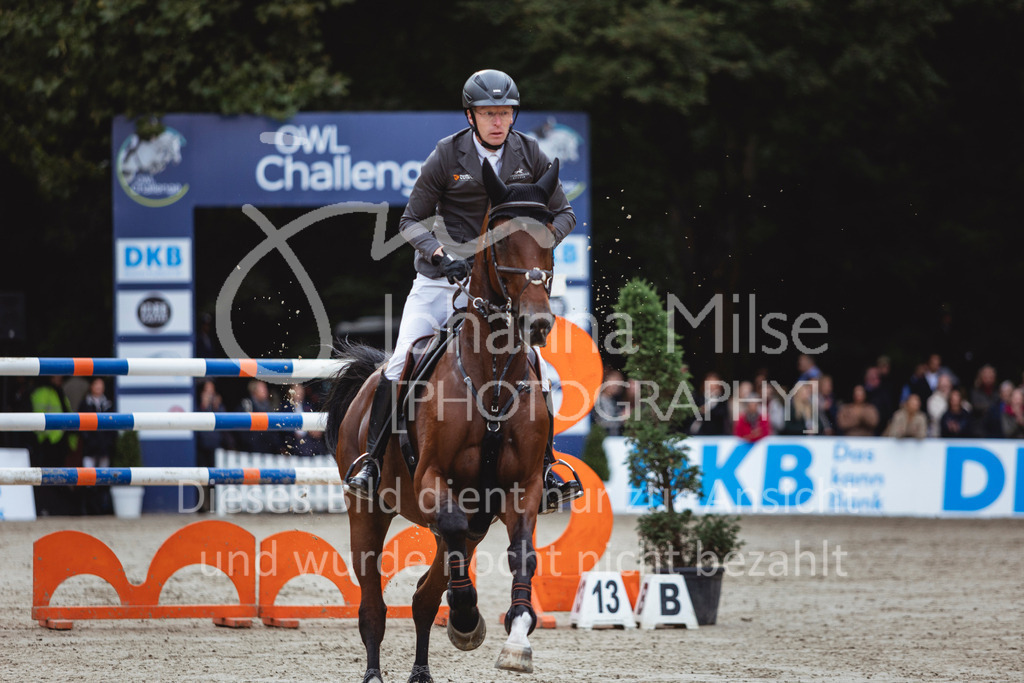 240915_OWLCh_GP-906 | Deine schönsten Turniermomente als professionelle Fotos! Entdecke hochwertige Pferdesport-Fotografie im Online-Shop. Jetzt Fotos finden & bestellen!