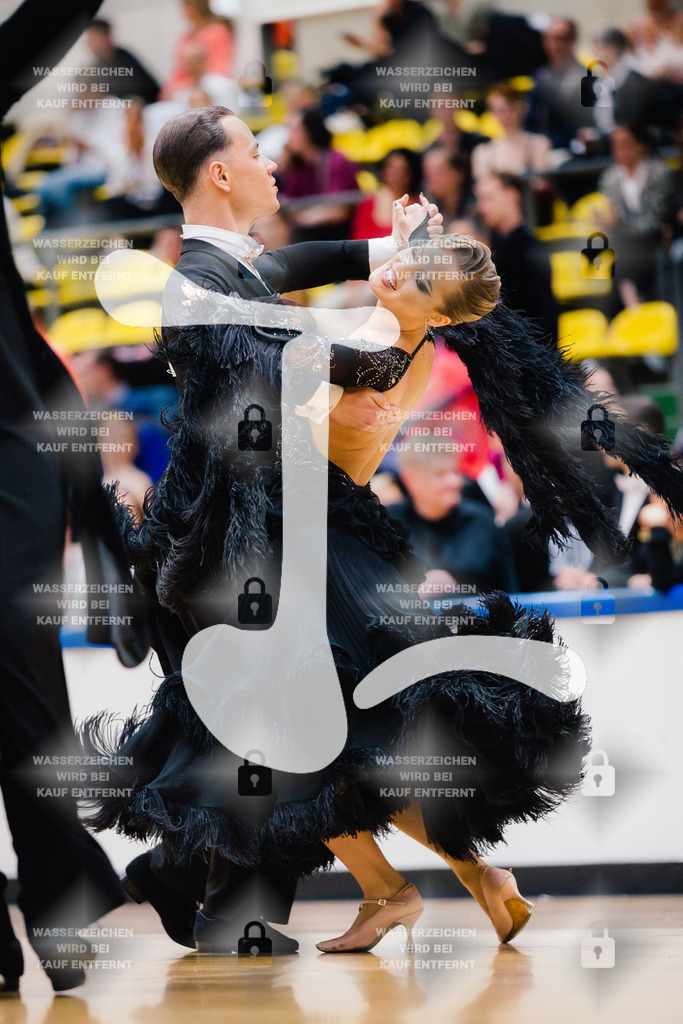 Hessen Tanzt WDSF International Open Standard 25th (85) Wladislaw Treichel _ Diana Weimer (TSZ Blau-Gold Casino Darmstadt)-2025-05-17-8780 | Webshop for digital downloads and prints of dance sport, event & show photographer Julian Link - Realisiert mit Pictrs.com