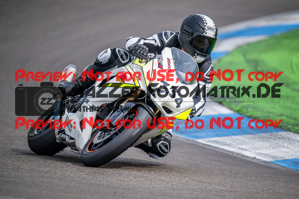 MaZZes_FotoMatrix_230410_3062 | ROT