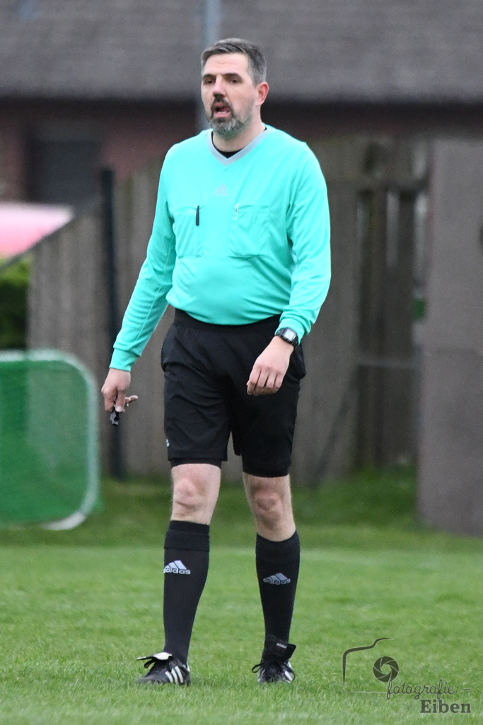 TuS Ofen-FC Ohmstede | Herren Kreispokal Halbfinale; TuS Ofen (orange)-FC Ohmstede (gelb) am 17.05.2023; in Ofen (Sportanlage Ofen), Photo: Philip Eiben 2023 - Realisiert mit Pictrs.com