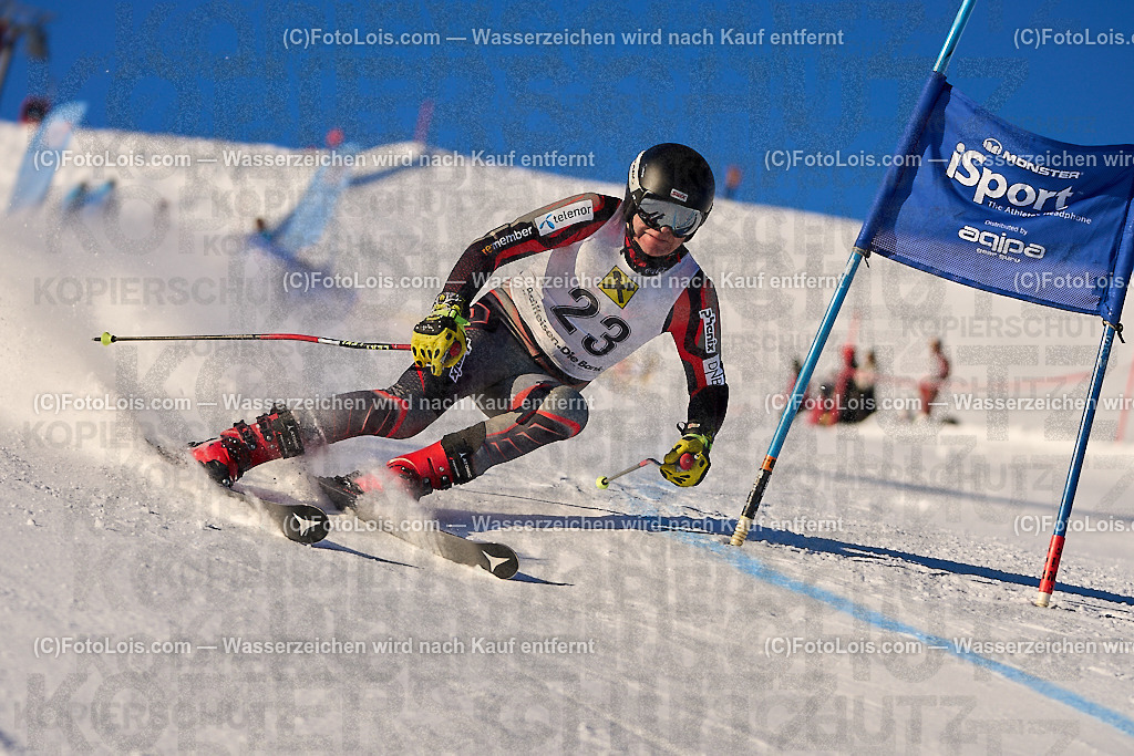 ALP2527_MASTERS-Cup_GS-B Herrn_Hoeller Josef | (C)FotoLois.com, Alois Spandl. FIS Masters-Cup Wildschönau, Giant Slalom auf der Piste Schatzberg GS, Siegerehrung auf dem Dorfplatz Niederau, Sa 13. Januar 2024.