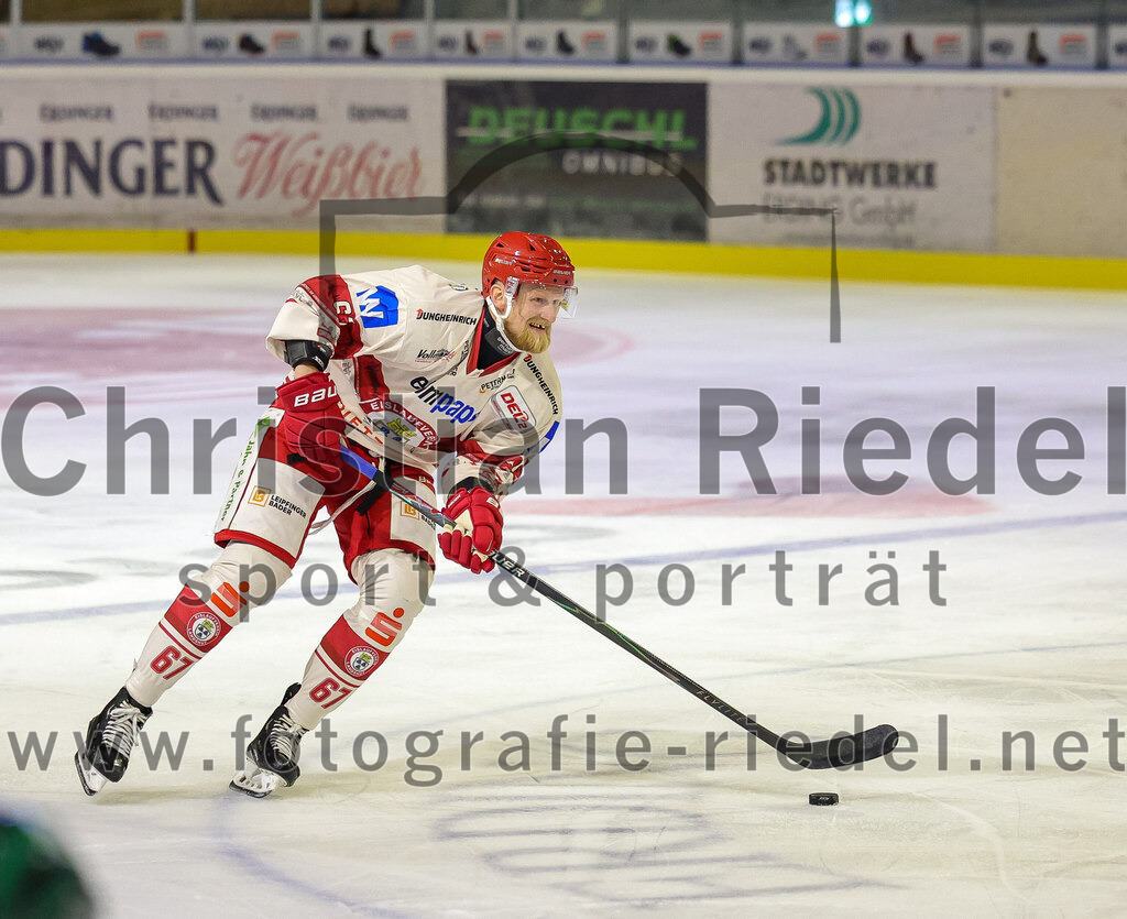 2025-09-12_020_TSV_Erding_gegen_EV_Landshut | Erding, Deutschland, 12.09.2025:Eishockey, Oberliga Süd 2025 / 2026, Testspiel, TSV Erding gegen EV Landshut, Endergebnis: 4:6Stanislav Dietz (EV Landshut, #67)Foto: Christian Riedel / fotografie-riedel.net