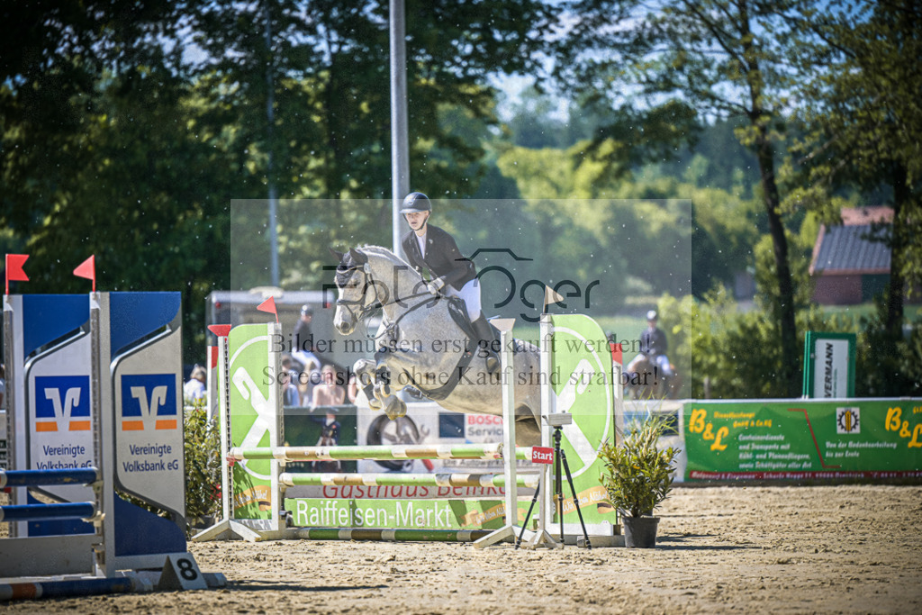 DOS_1188 | Entdecke hochwertige Reitturnierfotos von Foto Oger. Professionell, emotional und authentisch – jetzt Lieblingsmomente im Shop bestellen. - Realisiert mit Pictrs.com