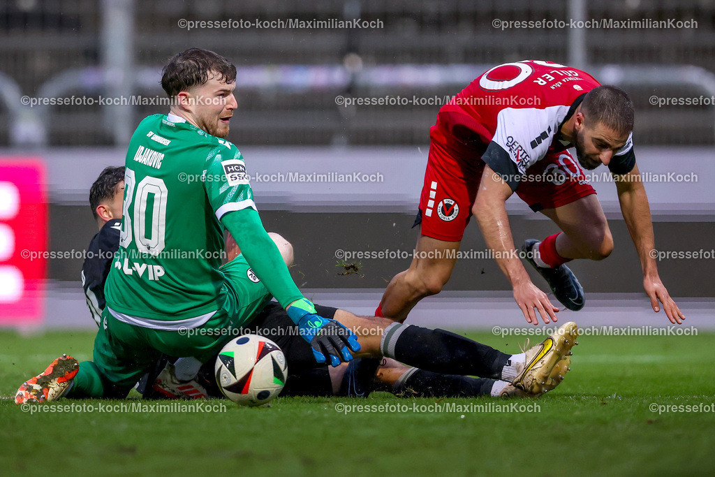 FCVK21122401098 | 21.12.2024, Fußball, FC Viktoria Köln – SV Sandhausen, 3.Liga, Sportpark Höhenberg, Saison 2024 2025: Serhat-Semih Güler (Viktoria Köln #30) trifft zum 2:0. Torwart Luis Idjakovic (Sandhausen #30) kommt nicht hinterherDFB regulations prohibit any use of photographs as image sequences and or quasi-video.