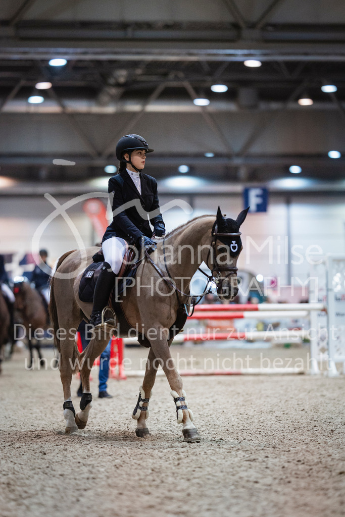 240120_Leipzig_PonyTrophy-101 | Deine schönsten Turniermomente als professionelle Fotos! Entdecke hochwertige Pferdesport-Fotografie im Online-Shop. Jetzt Fotos finden & bestellen!