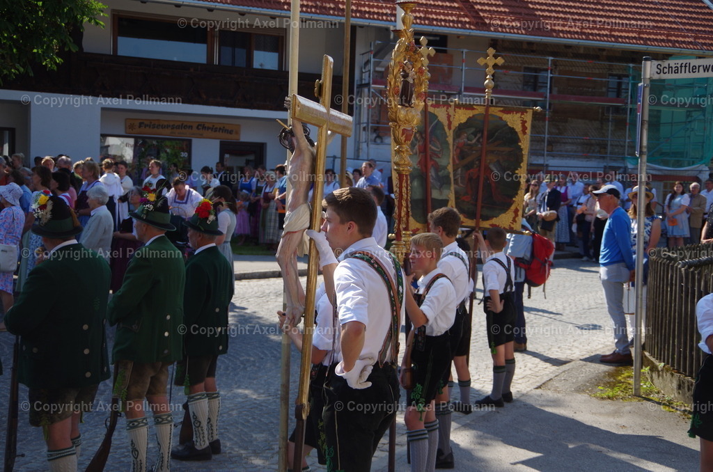 IMGP3577 | fotografiert von Axel PollmannLeonhardi Wallfahrt Benediktbeuern und Murnau, Fronleichnam, Fasching, Landschaft im Loisachtal und Benediktbeuern  - Realisiert mit Pictrs.com