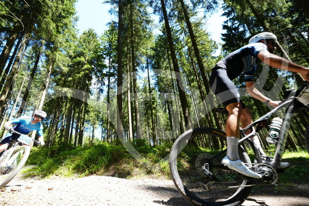 FC100576 | Fotogalerie der Treibjagd im Dunkelwald - Dein MTB Etappenrennen im Erzgebirge - Realisiert mit Pictrs.com